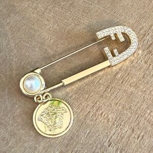 Gold Tone Safety Pin Brooch Rhinestone Clasp Medusa Coin Charm Pearl Accent